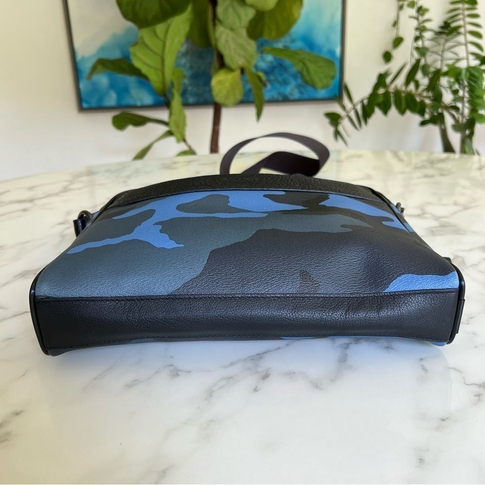 COACH CHARLES CAMERA BAG WITH CAMO PRINT F29052 Dusk Blue Black Multi Crossbody - Picture 6 of 16